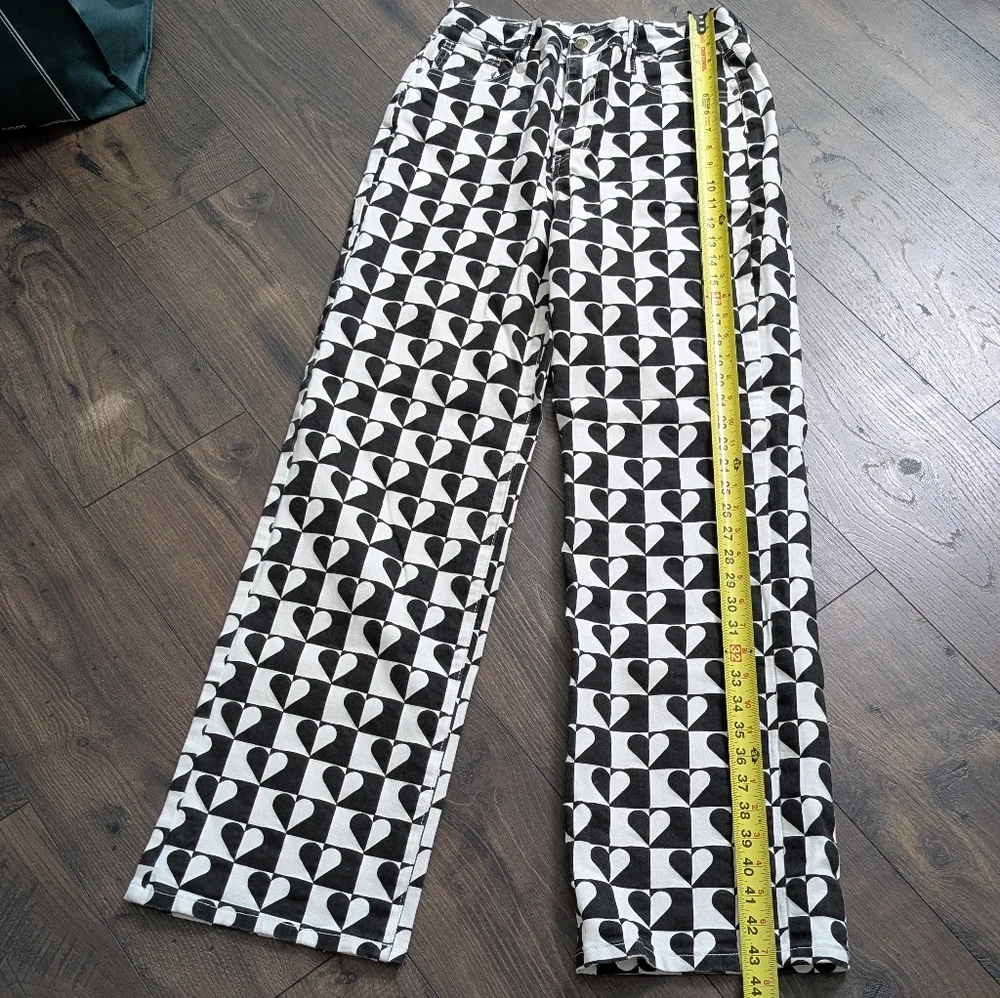 NWT Fashion Nova Queen Of Hearts Straight Leg‎ Heart Pattern Pants Size 11